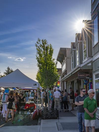 Downtown Troutdale during a First Friday Art Walk